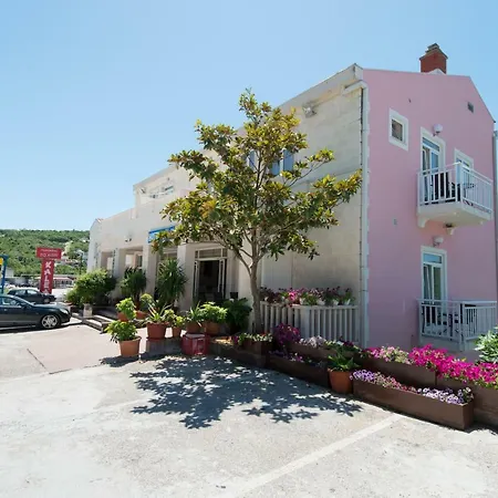Motel Matic Neum