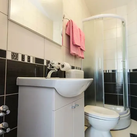 Matic Motel 4*