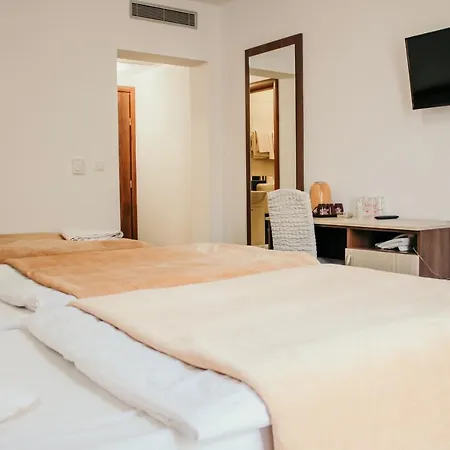 Matic Motel 4*