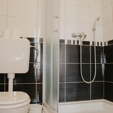 Motel Matic Neum